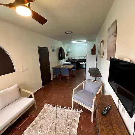 Paraiso De La Luz Casa Azul 2 Bedrooms, 2 Bathoorms, Kitchen Private Будинок відпочинку Кадіс
